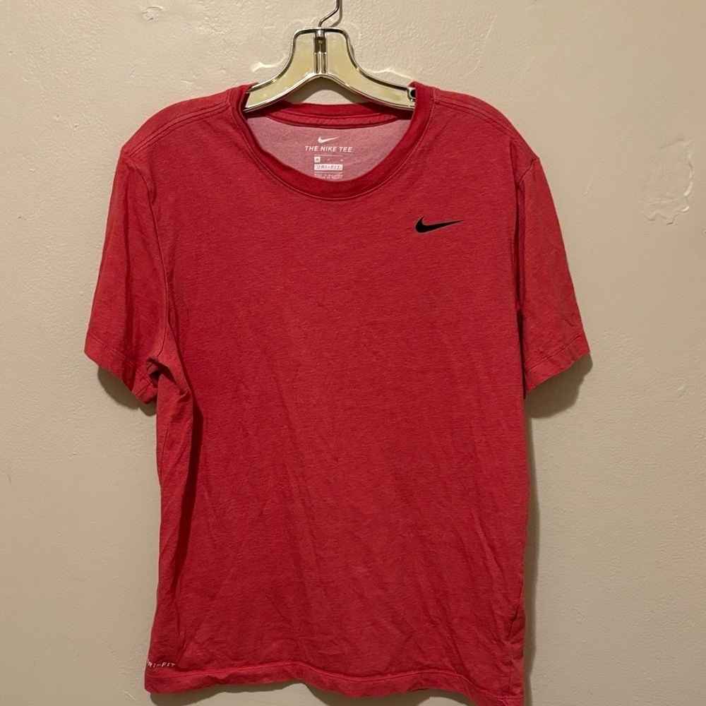 Nike Men's Crimson Short Sleeve Tee